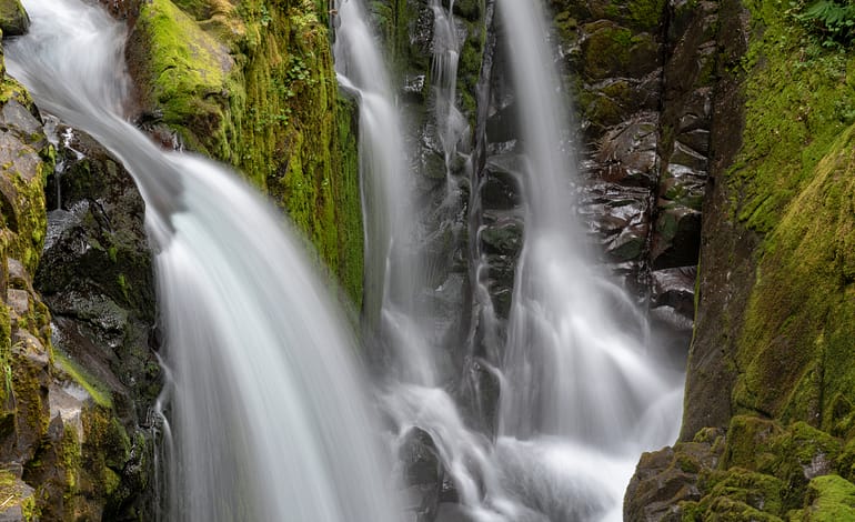 ND-Filter motion blur rain forest waterfalls